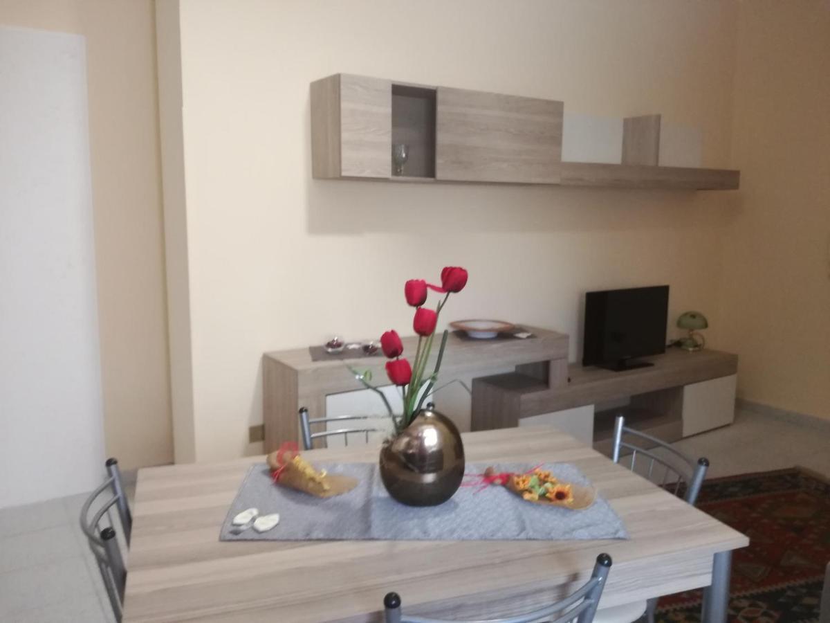 캄포펠리체 디 로첼라 Giusy'S Place 1 아파트 외부 사진